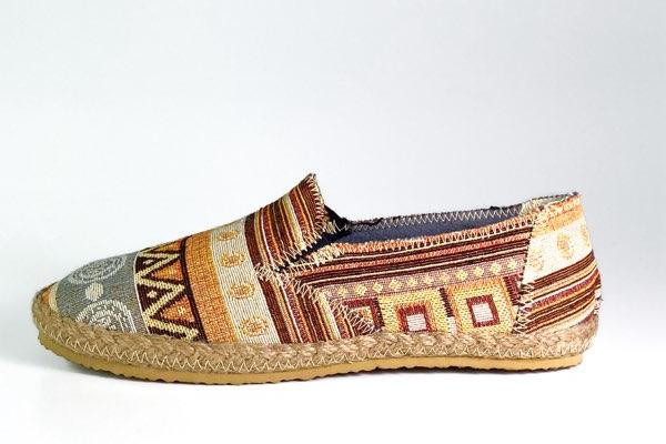 GROUNDING - Aztec Slip Ons